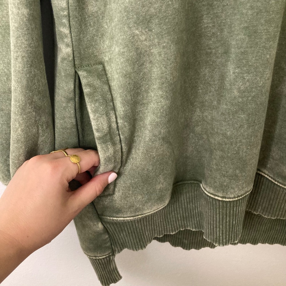 Zenana Green Mineral Wash Oversized Fleece Crew Neck Sweatshirt Pockets M Boho - Picture 2 of 11